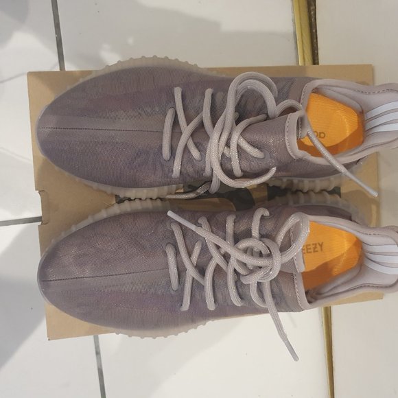 Yeezy Boost 350 V2 Mono Mist - Picture 3 of 3